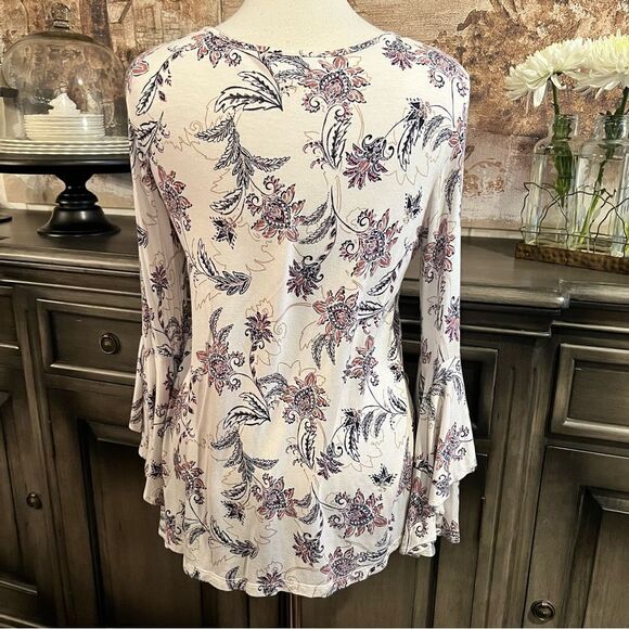 EMELIA Floral Long Bell Sleeve Blouse size Large - Picture 6 of 8